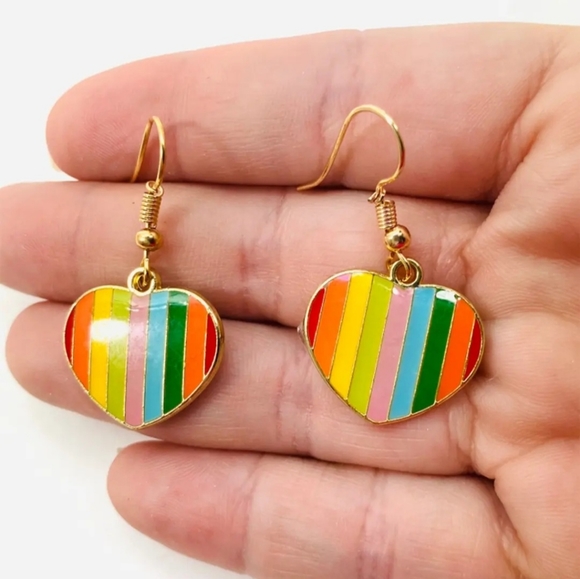 :RAINBOW HEARTS!" SUPER FUN RAINBOW HEART EARRINGS NEW! - Picture 3 of 7